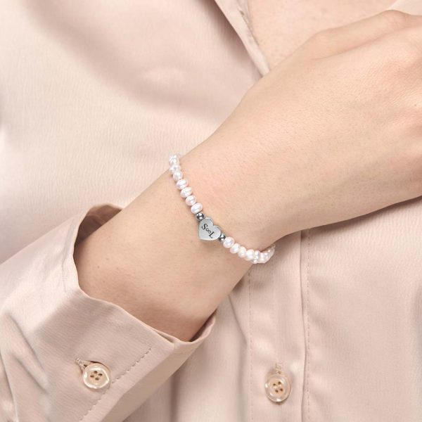 צמיד פנינים עם לב וחריטה