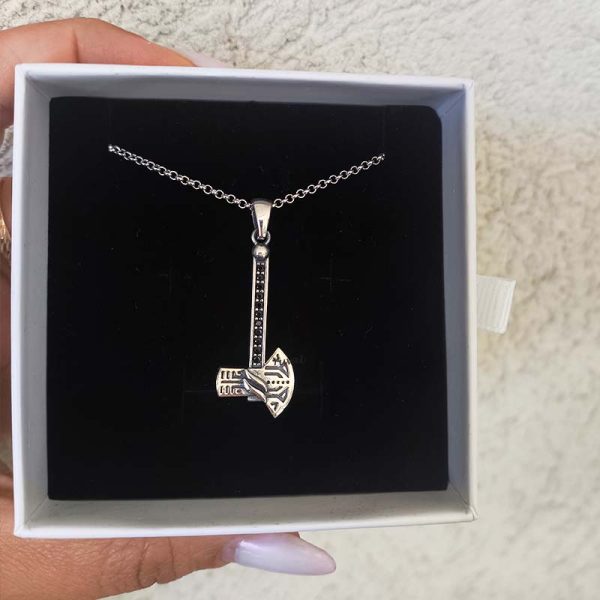 שרשרת תליון גרזן